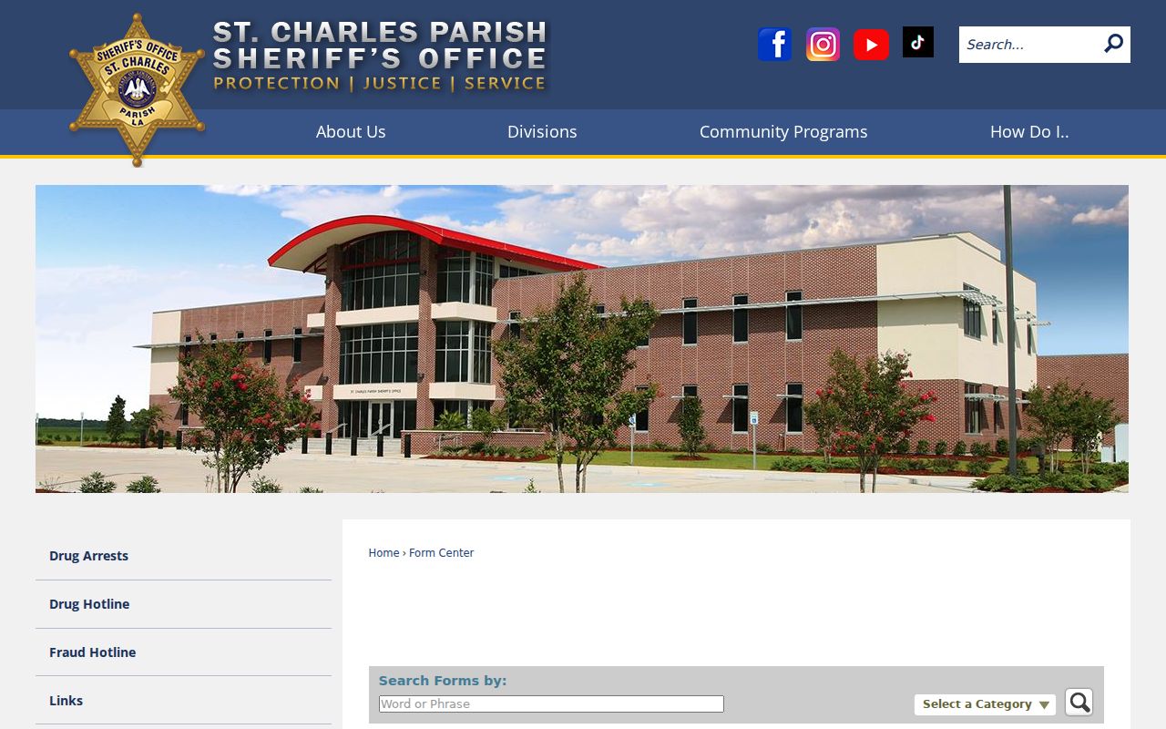 St. Charles Parish Sheriff fugitive tip form with the reference dropdown and narrative field